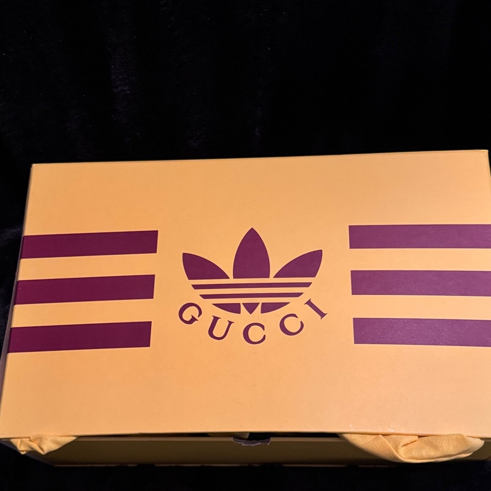 Gucci Yellow Box with Purple Trefoil Logo